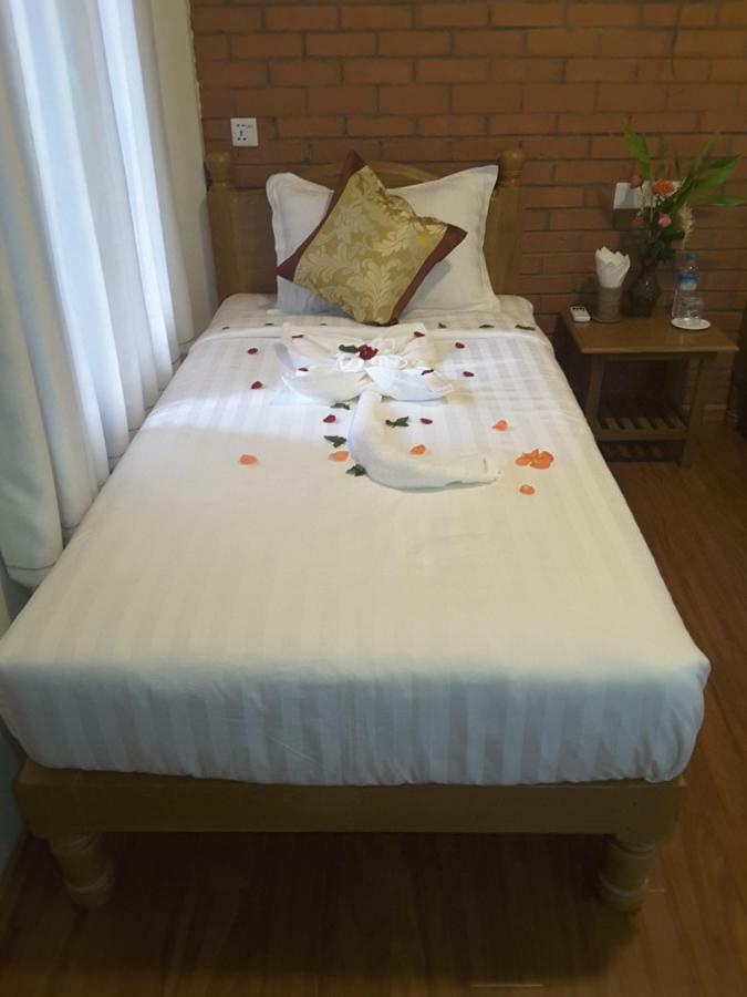 A Little Bit Of Bagan Hotel Esterno foto