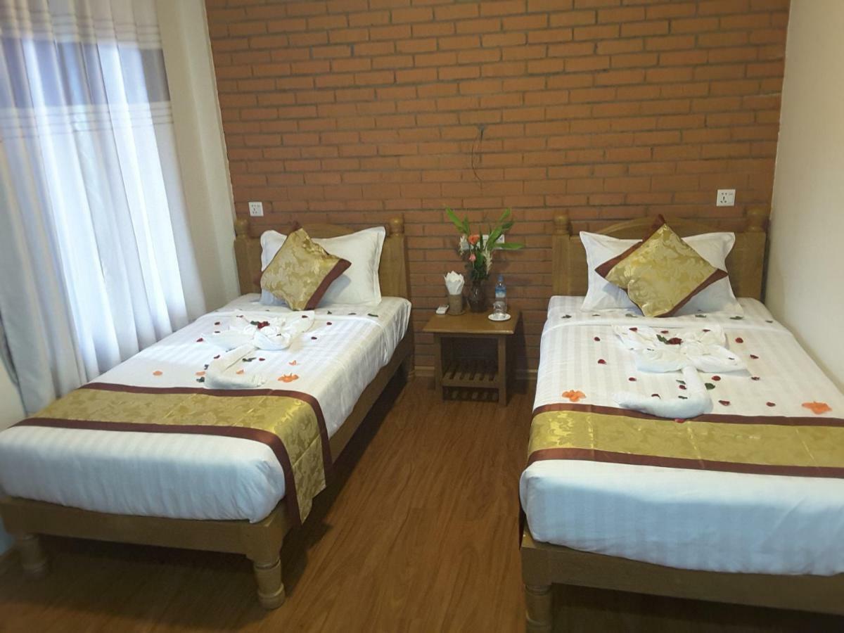 A Little Bit Of Bagan Hotel Esterno foto